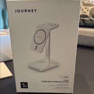 Journey Wireless Charging Stand - White
